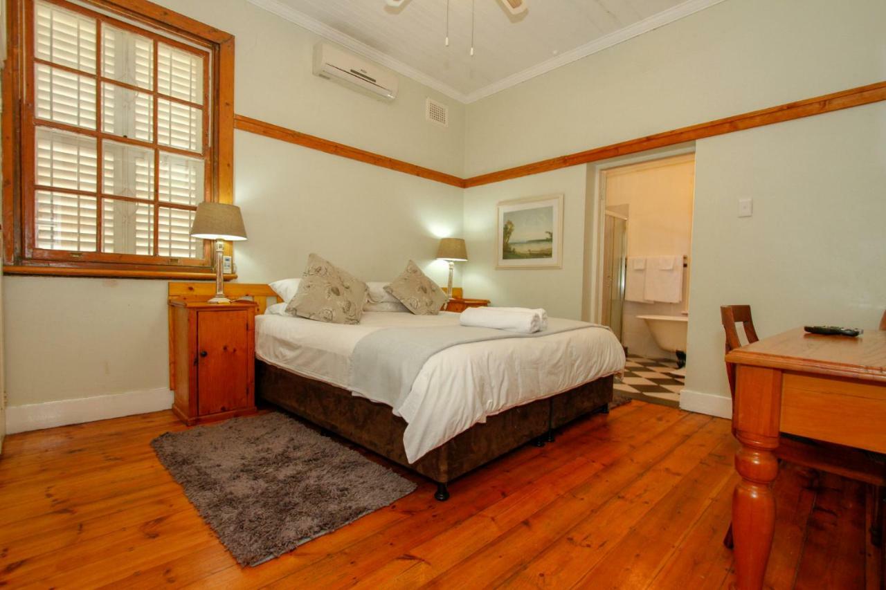 Coweys Corner Bed & Breakfast Durban Bagian luar foto