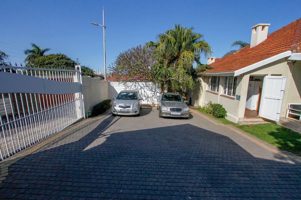 Coweys Corner Bed & Breakfast Durban Bagian luar foto