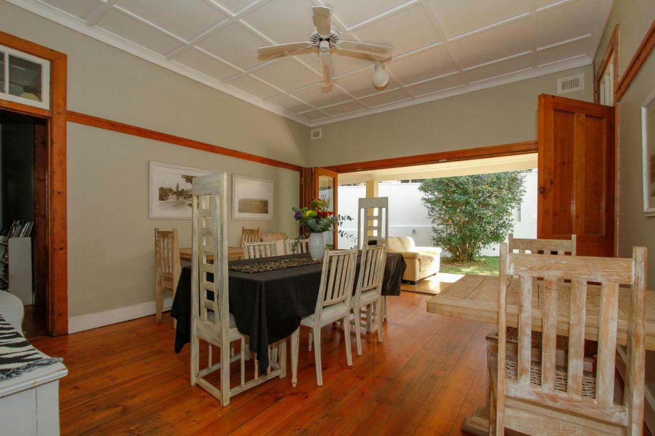 Coweys Corner Bed & Breakfast Durban Bagian luar foto