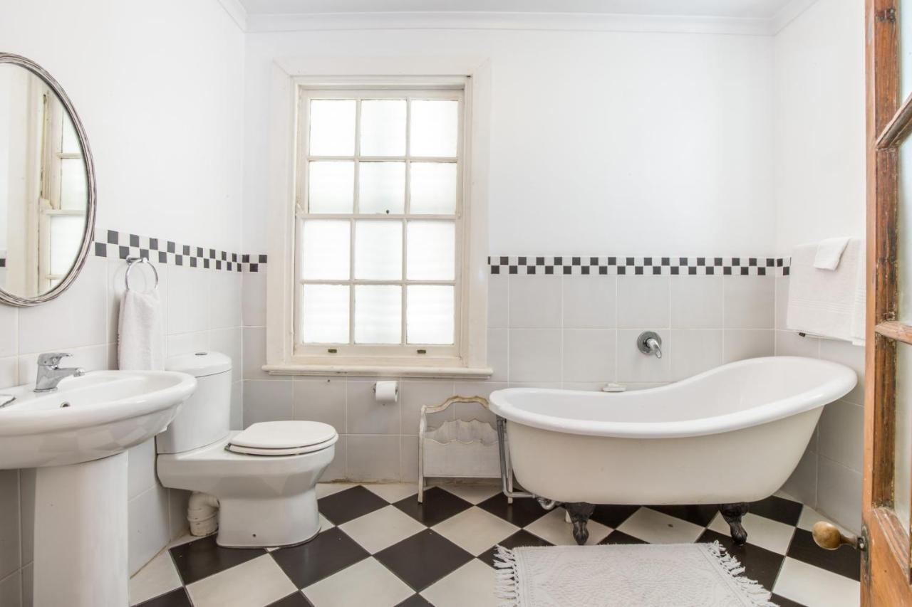 Coweys Corner Bed & Breakfast Durban Bagian luar foto